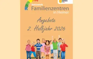 Das Titelblatt der Angebotsbroschüre in Hemer zeigt Kinder und den Titel „Angebote 2. Halbjahr 2026“.